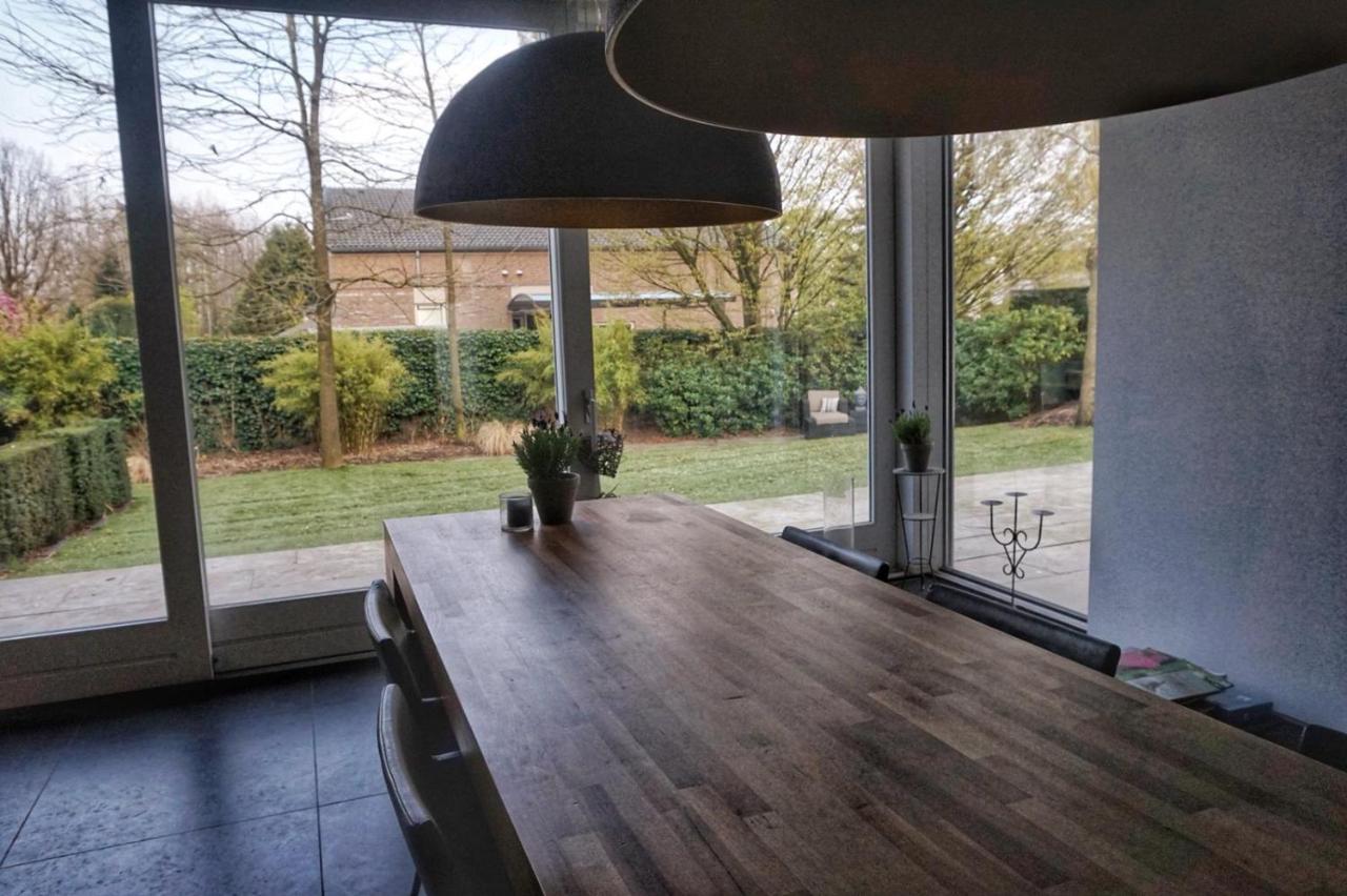 Bed & Wellness Boxtel, Luxe Kamer Met Airco En Eigen Badkamer, Ligbad Exteriör bild